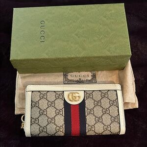 Gucci Beige and Red Stripe Wallet